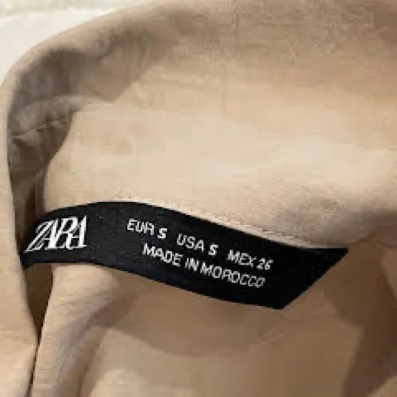 Buttoned dress - Picture 4 of 7